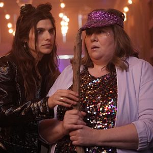 Foto Bless This Mess