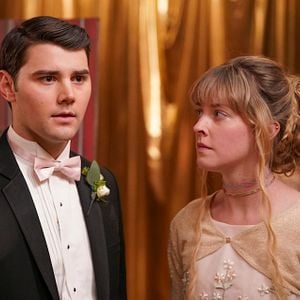 Foto Bless This Mess