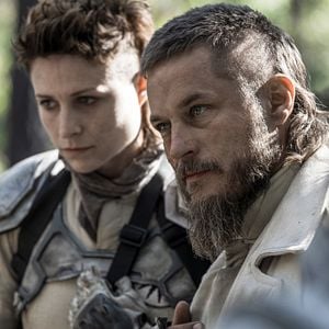 Foto Raised By Wolves (2020)