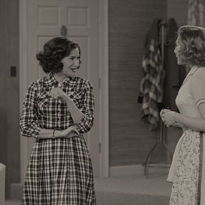 Foto Bruja Escarlata y Visión