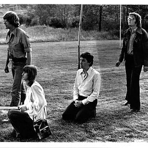 Foto Vinieron de dentro de...