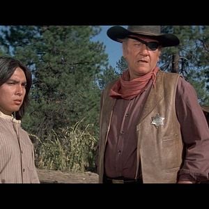 Foto El rifle y la Biblia