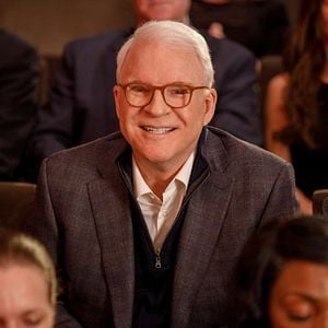 Foto Solo Asesinatos En El Edificio