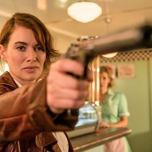 Foto Gunpowder Milkshake (Cóctel explosivo)