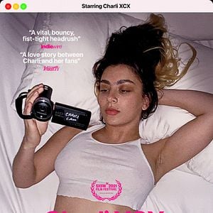 Foto Charli XCX: Alone Together