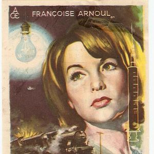 Foto La chatte afila sus garras