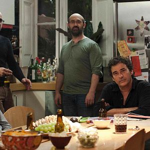 Foto Una pistola en cada mano