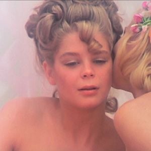 Foto Alicia en el país de las pornomaravillas