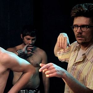 Foto Interior. Leather Bar.