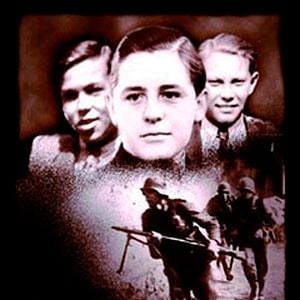 Foto Truth & Treason