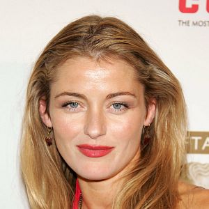 Foto Louise Lombard