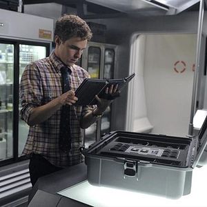 Foto Iain De Caestecker