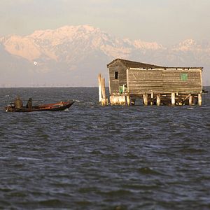 Foto La pequeña Venecia: Shun Li y el poeta