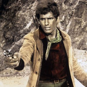 Foto Un dólar agujereado