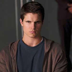 Foto Robbie Amell