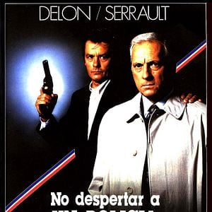 Foto No despertar a un policía que duerme