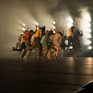 Foto Un paso adelante