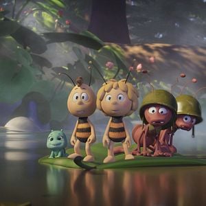 Foto La abeja Maya y el orbe dorado