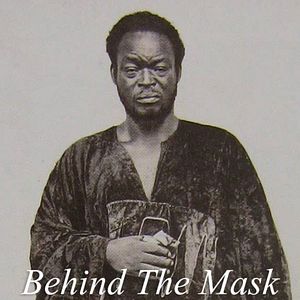 Foto Behind the Mask