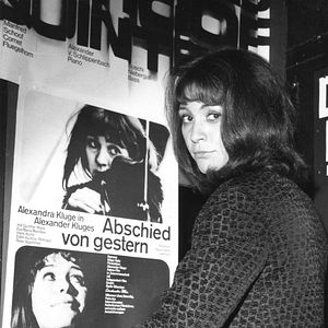 Foto Una muchacha sin historia