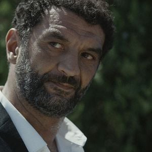 Foto Sangre y dinero