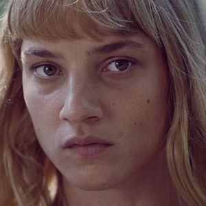 Foto Meanwhile on Earth