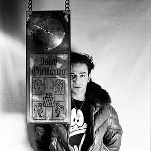 Foto Auge y caída de John Galliano