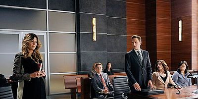 Cartel de Two Girls, One Code