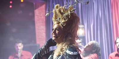 Cartel de Send in the Clowns