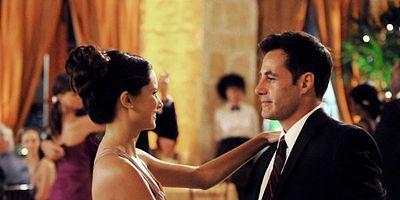 Cartel de Being Sutton