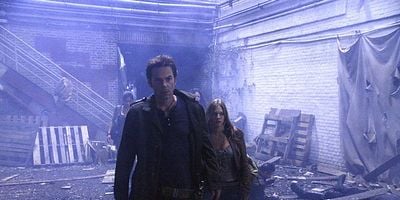 Cartel de Ties That Bind