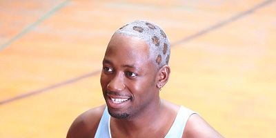 Cartel de Clavado En Un Bar