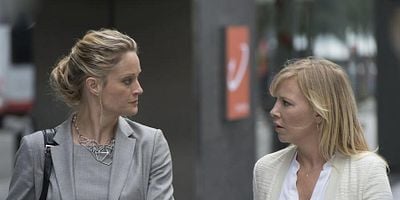 Cartel de American Disgrace