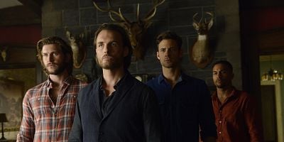 Cartel de Scare Tactics