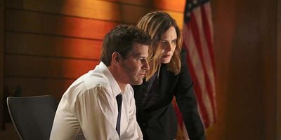 Cartel de The Resurrection in the Remains