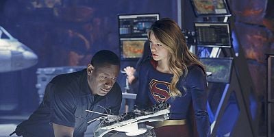 Cartel de How Does She Do It?