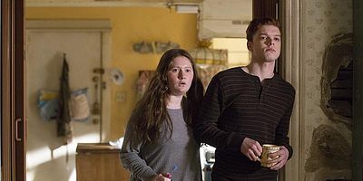 Cartel de It Only Hurts When I'm Breathing