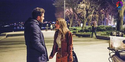 Cartel de Paramparça 53.Bölüm