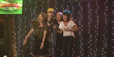 Cartel de Carpet Season