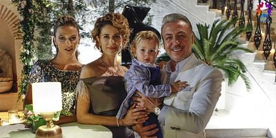 Cartel de Paramparça 72.Bölüm