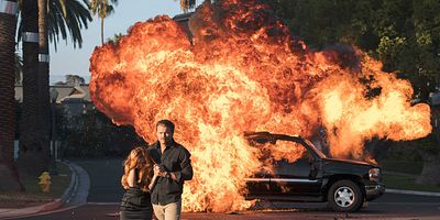 Cartel de Ties That Blind