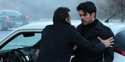 Cartel de Kara Sevda 53.Bölüm