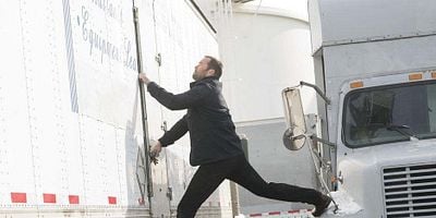 Cartel de Draw O Caesar, Erase A Coward