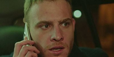 Cartel de Bu Şehir Arkandan Gelecek 12.Bölüm