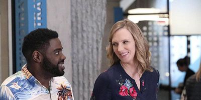 Cartel de Van v Emily: Dawn of Justice