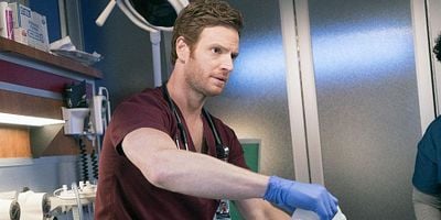 Cartel de Deliver Us