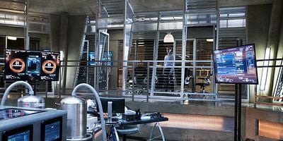 Cartel de Out of the Shadows