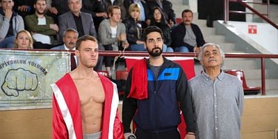 Cartel de Bu Şehir Arkandan Gelecek 19.Bölüm