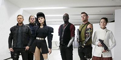 Cartel de A Skinner, Darkly