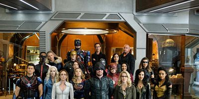 Cartel de Crisis on Earth X - Part 4